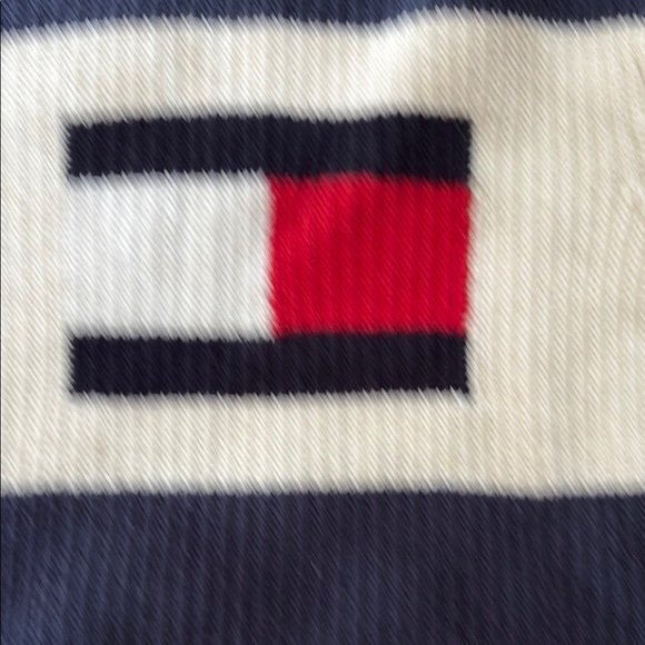 Tommy Hilfiger Men's Navy and White Sweater - Picture 4 of 6